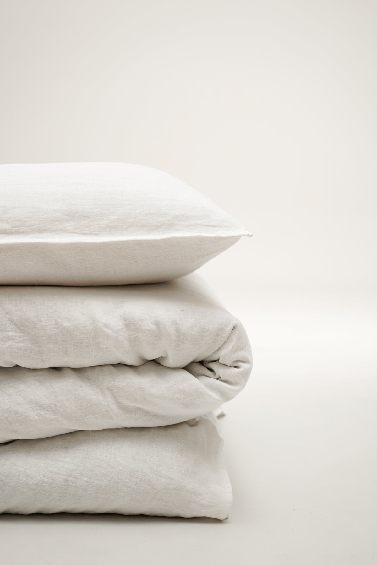 Darjeeling, Linen Pillowcases in Eggshell