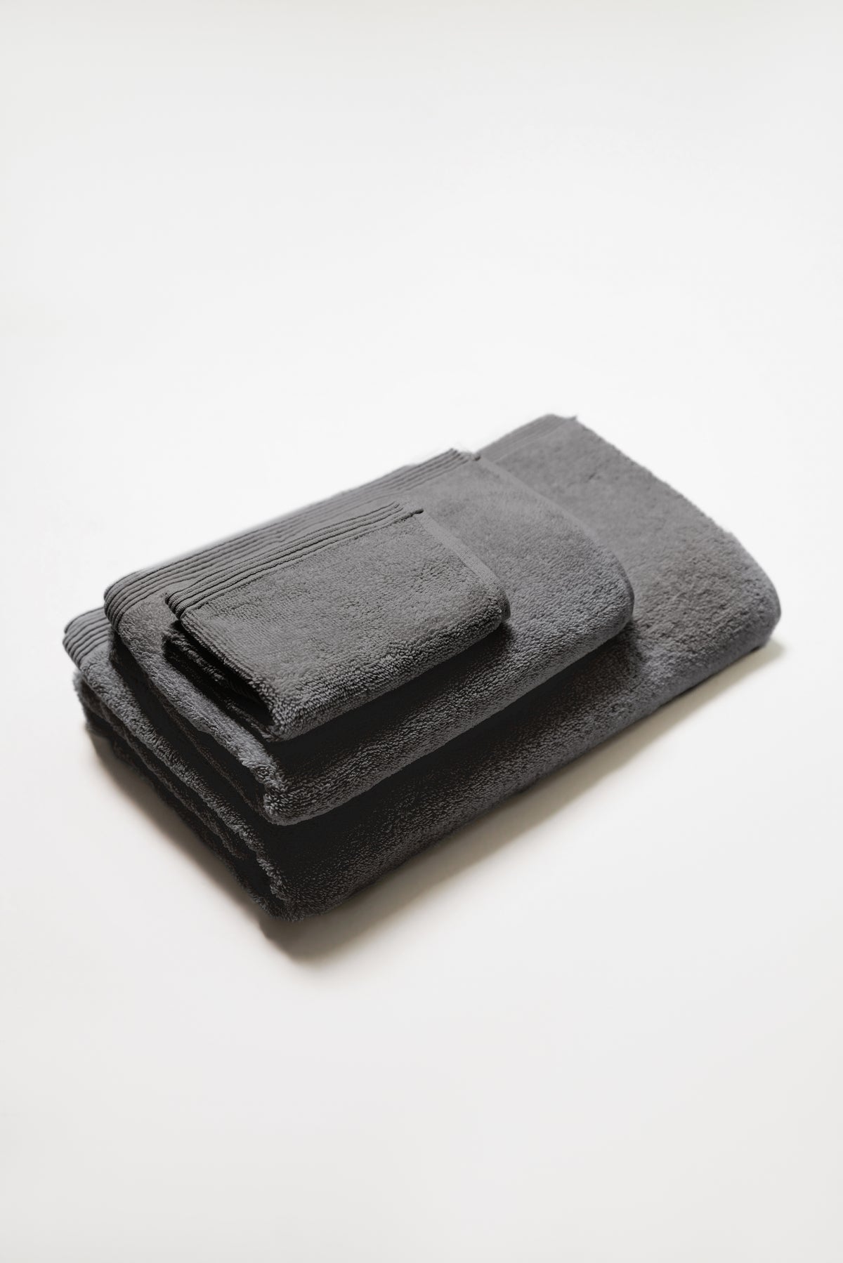 Seine, Bordered Cotton Bath Towel in Charcoal